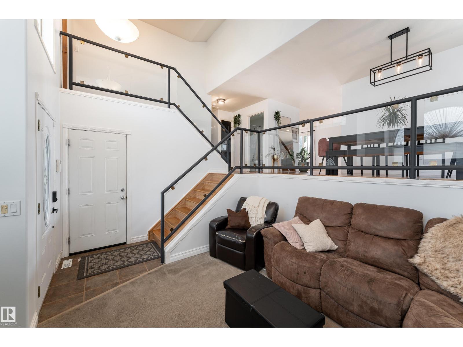 183 Dechene Road NW, Edmonton, AB, T6M2M8 photo 4