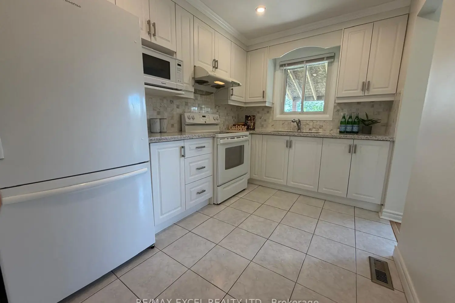 43 Duxford Crescent photo 4