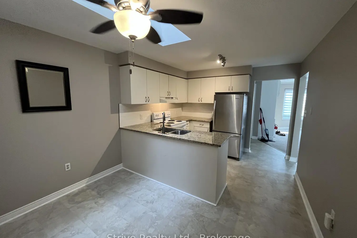 1013 Attersley Drive photo 5