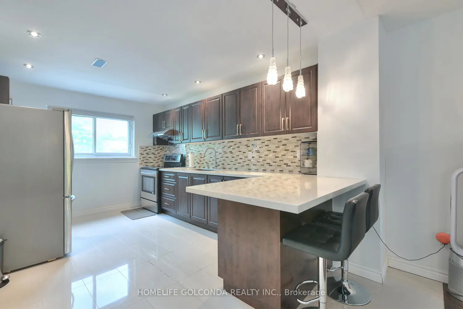 8 Glen Springs Drive photo 2