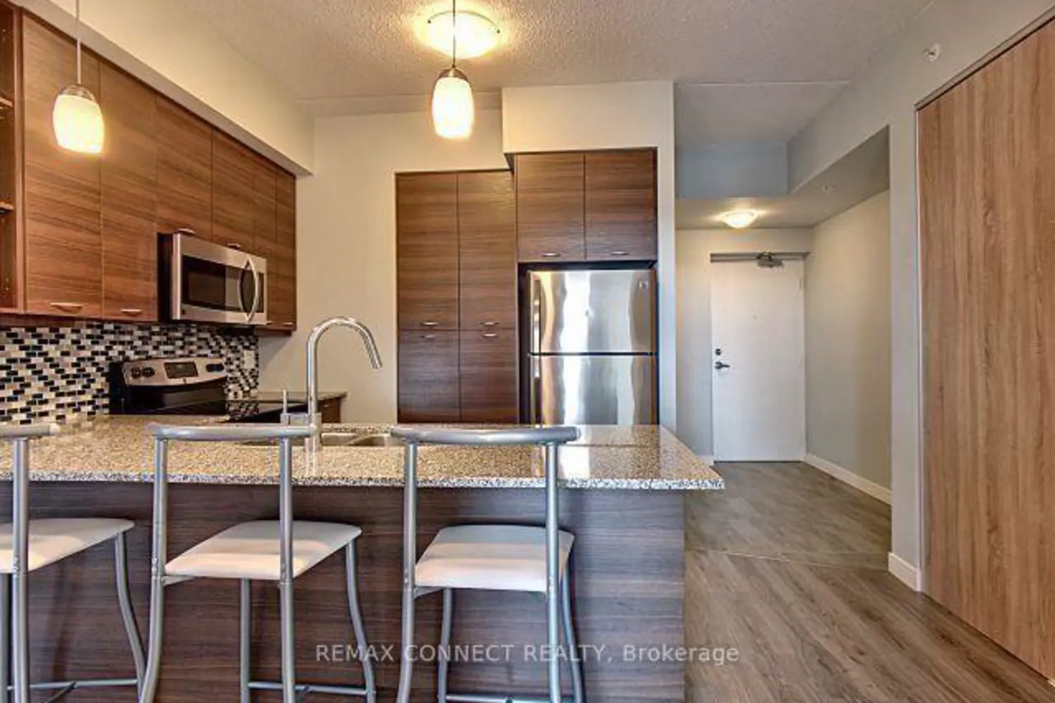 318 Spruce St Street 810 photo 3
