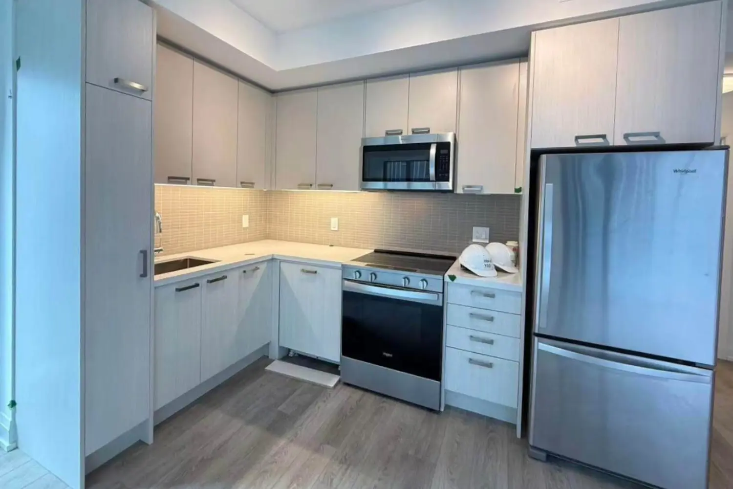 20 Soudan Avenue 1108 photo 4