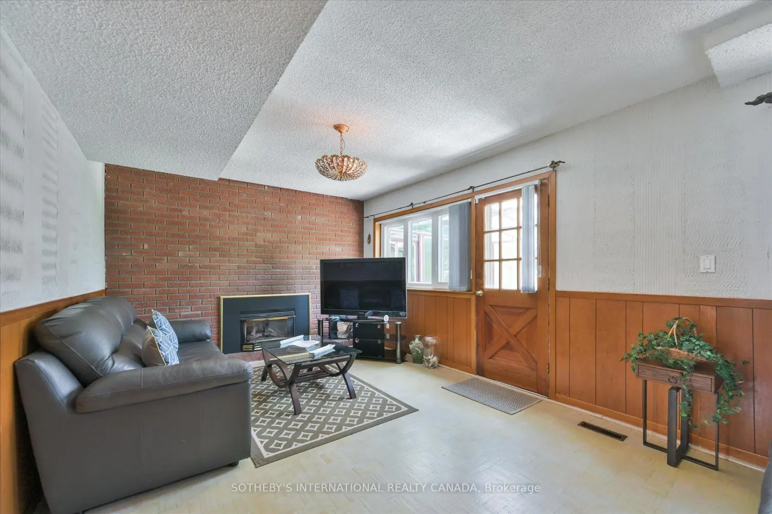 283 Derrydown Road photo 3