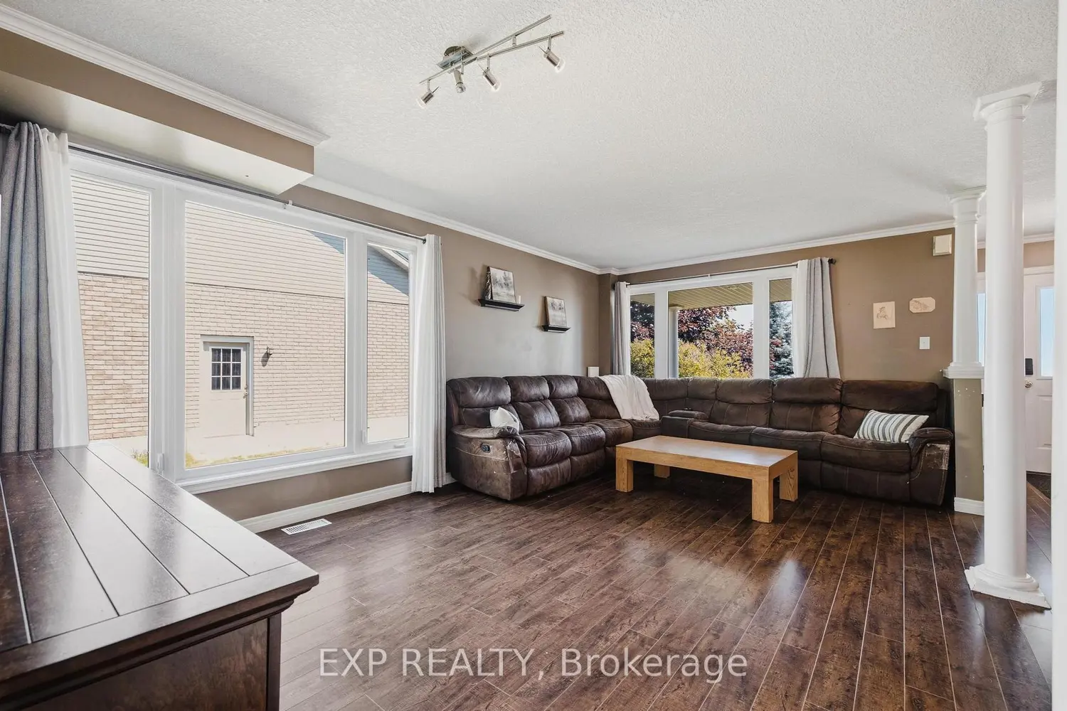 91 Andrews Drive photo 5
