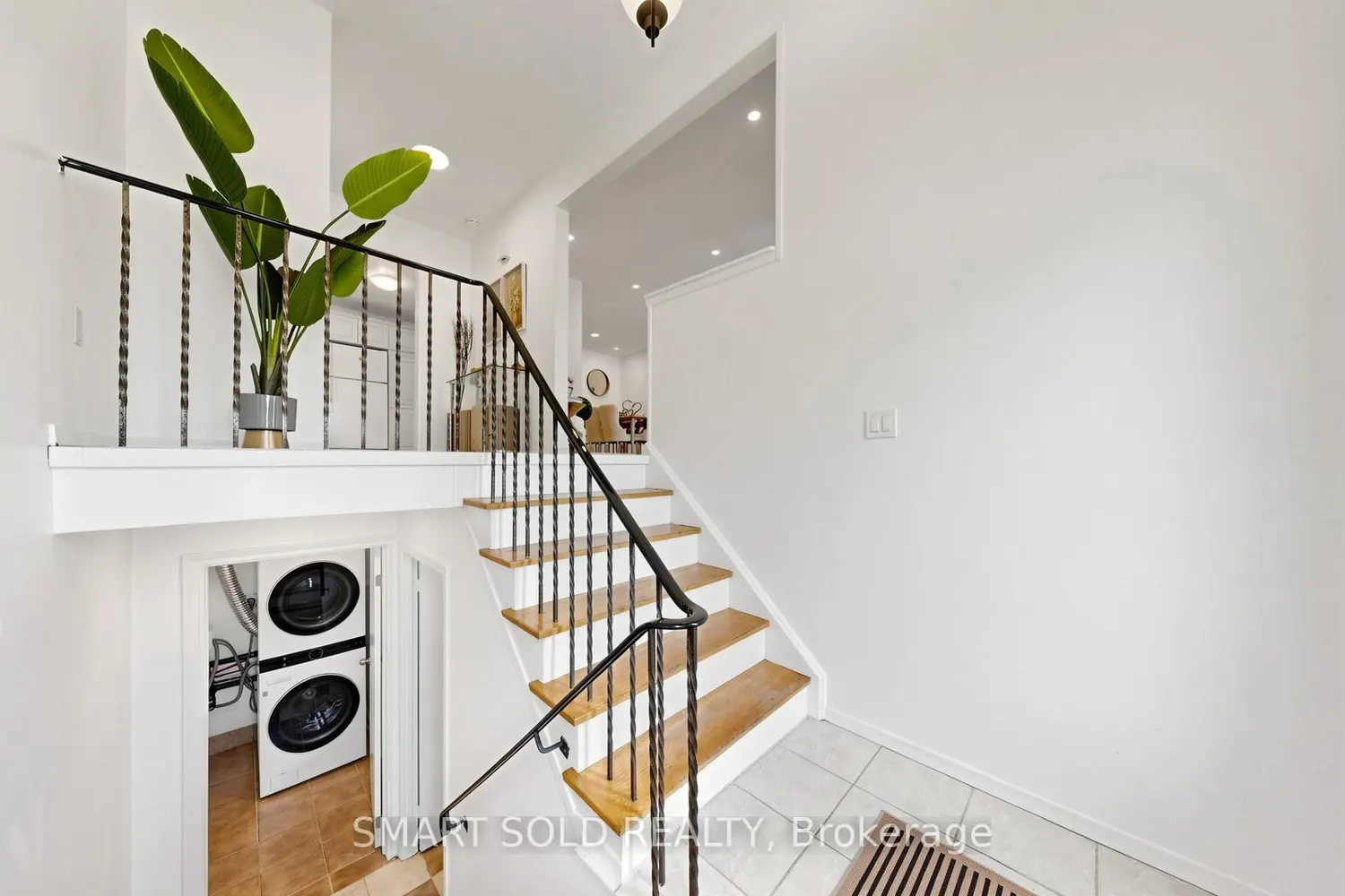 20 Bedle Avenue photo 3