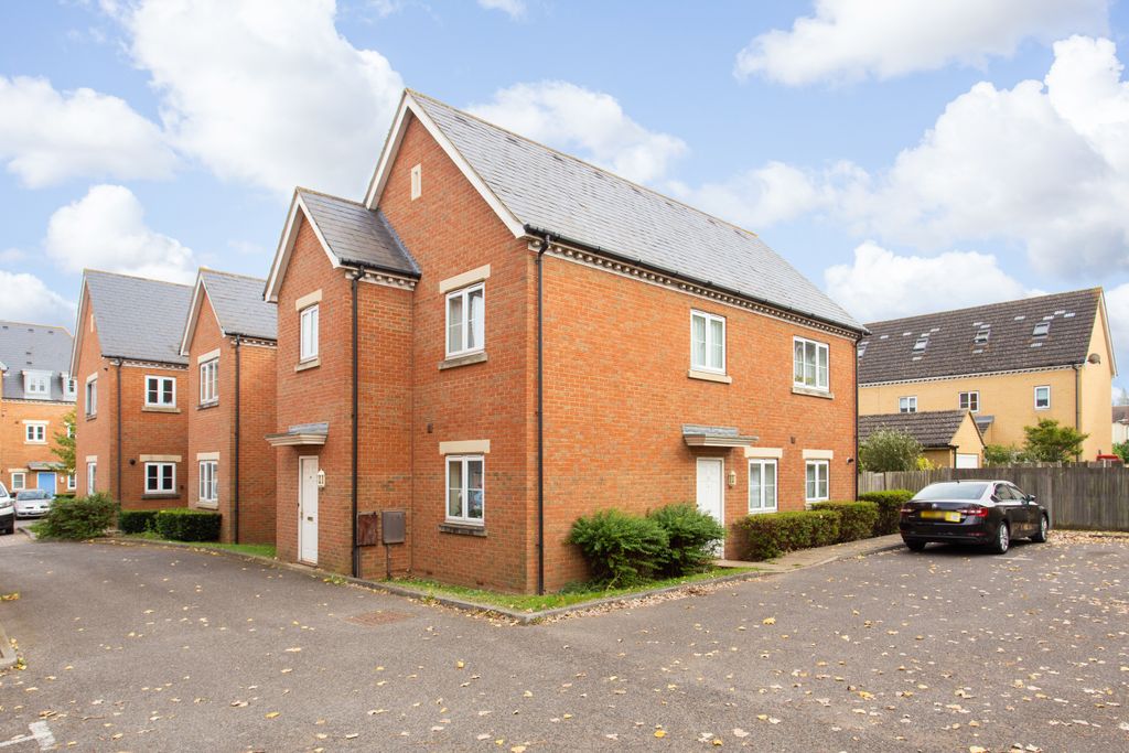 2 bed flat for saleSullivan Close, Canterbury, Kent CT1