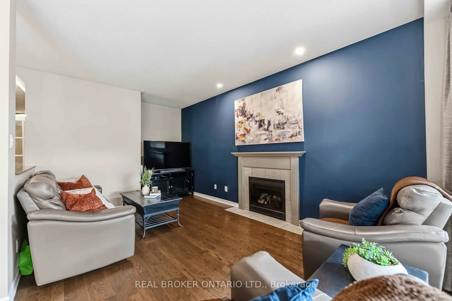 51 Denton Way photo 3