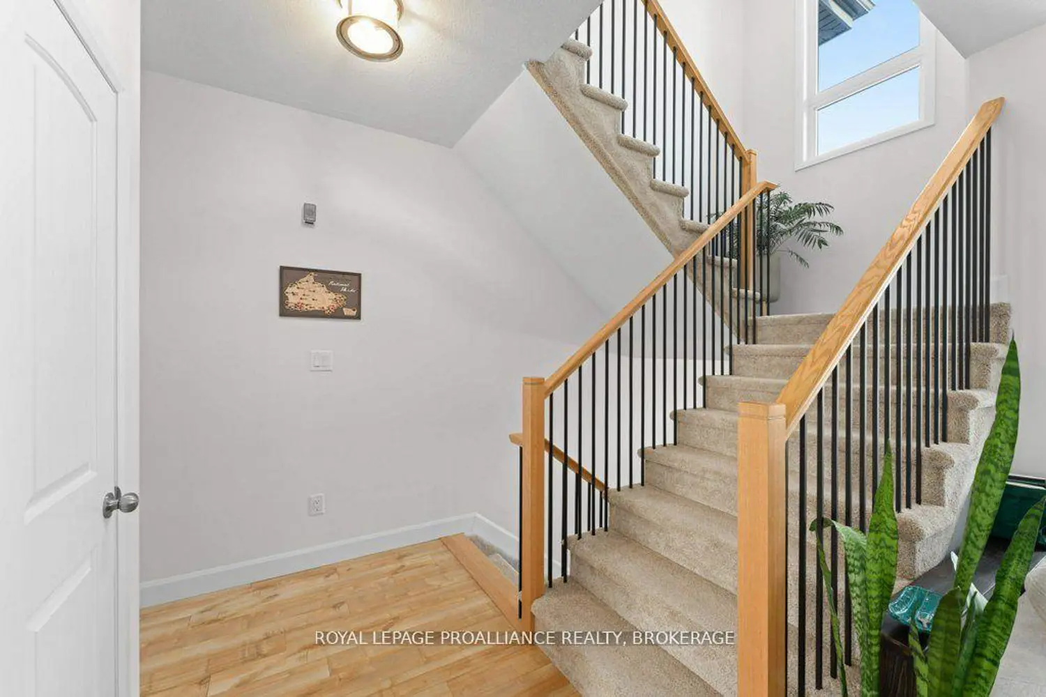 139 Superior Drive photo 4