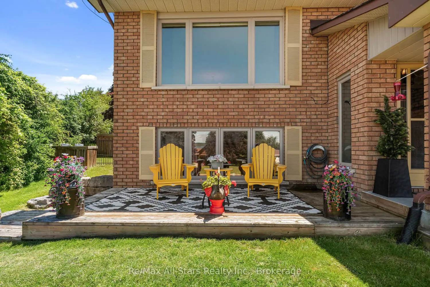 54 Bluewater Avenue photo 4