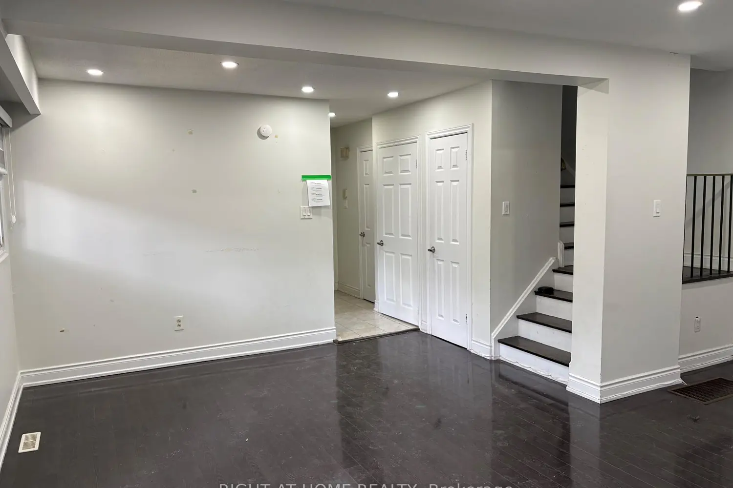 16 Litchfield Court 115 photo 5