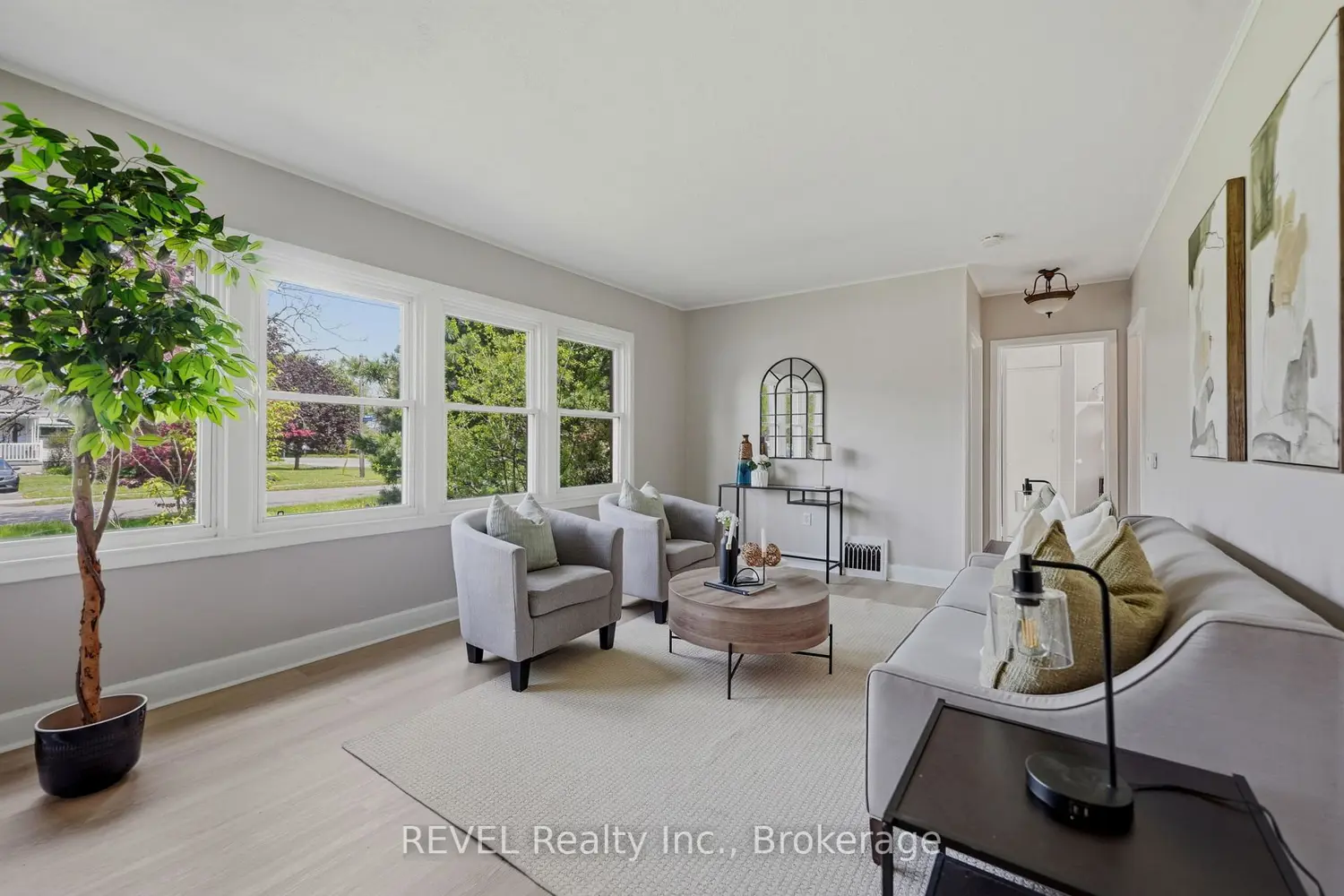 7962 Booth Street photo 2