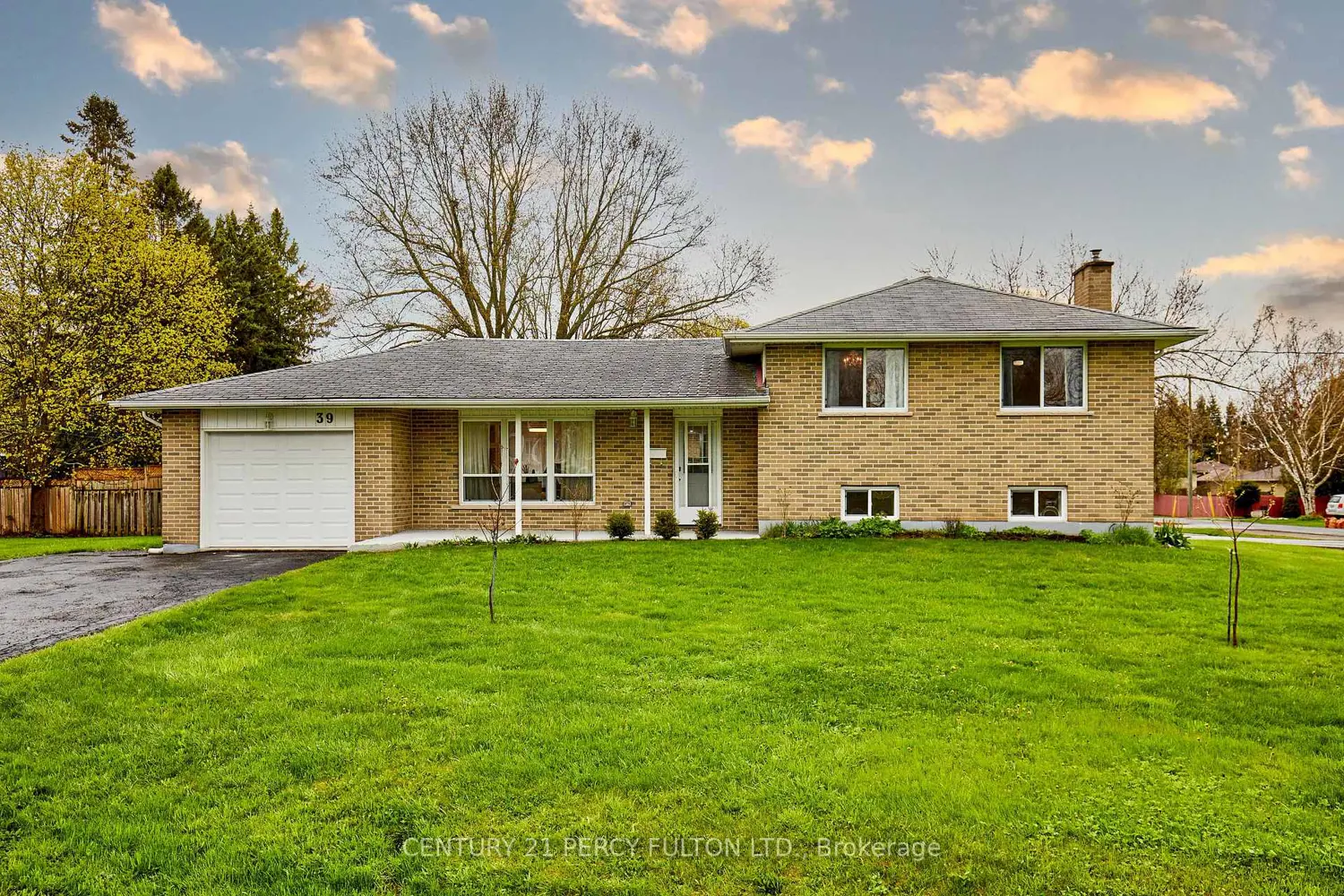 39 Meredith Crescent
