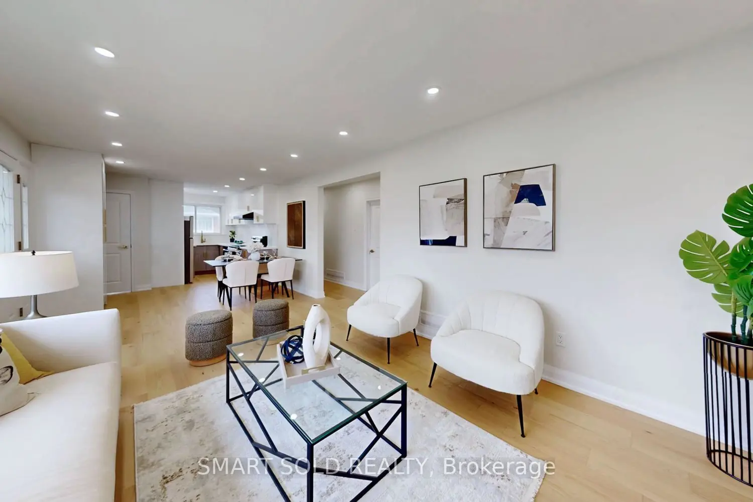 439 Fernleigh Circle photo 2