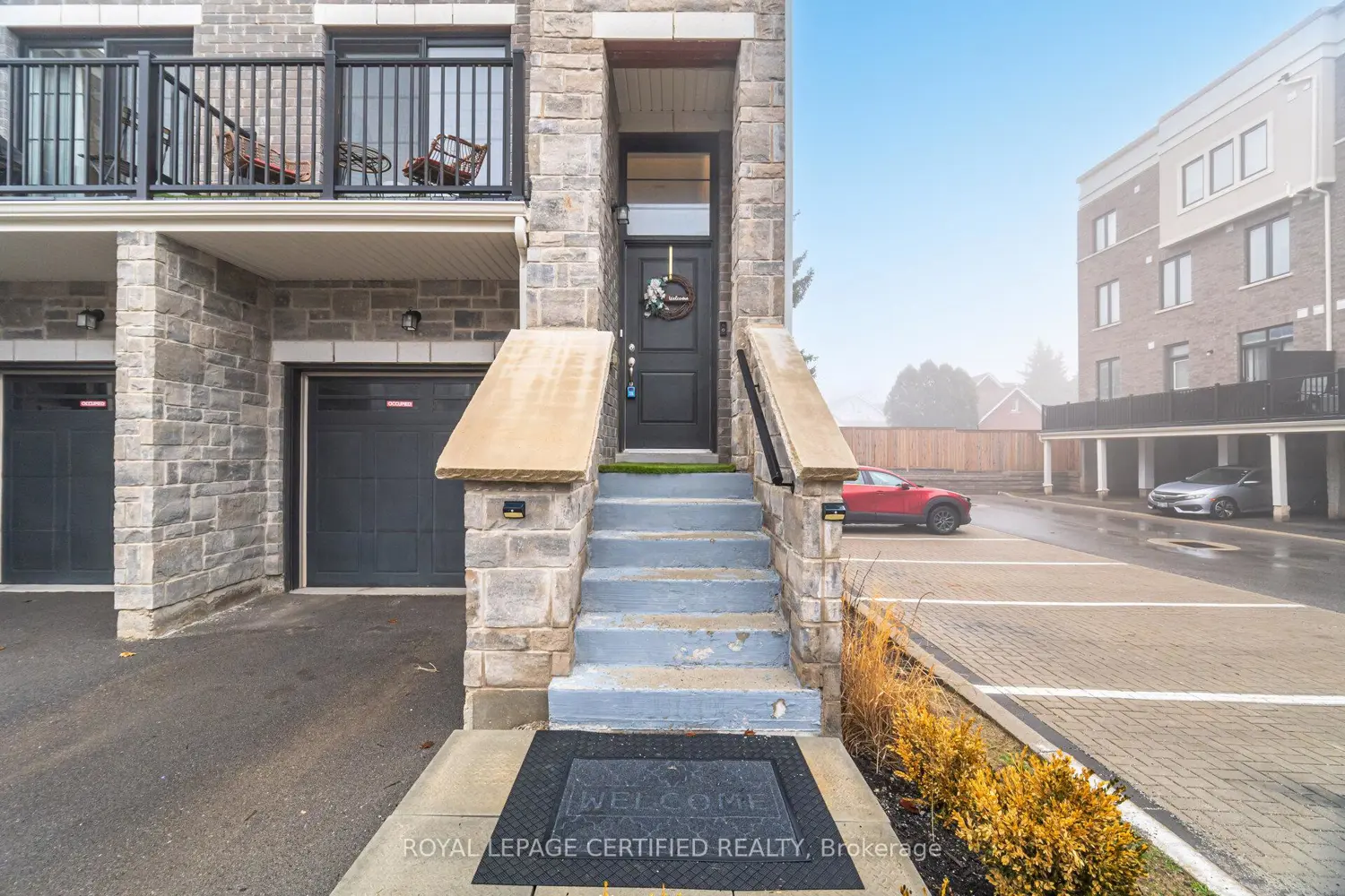 383 Dundas Street 22