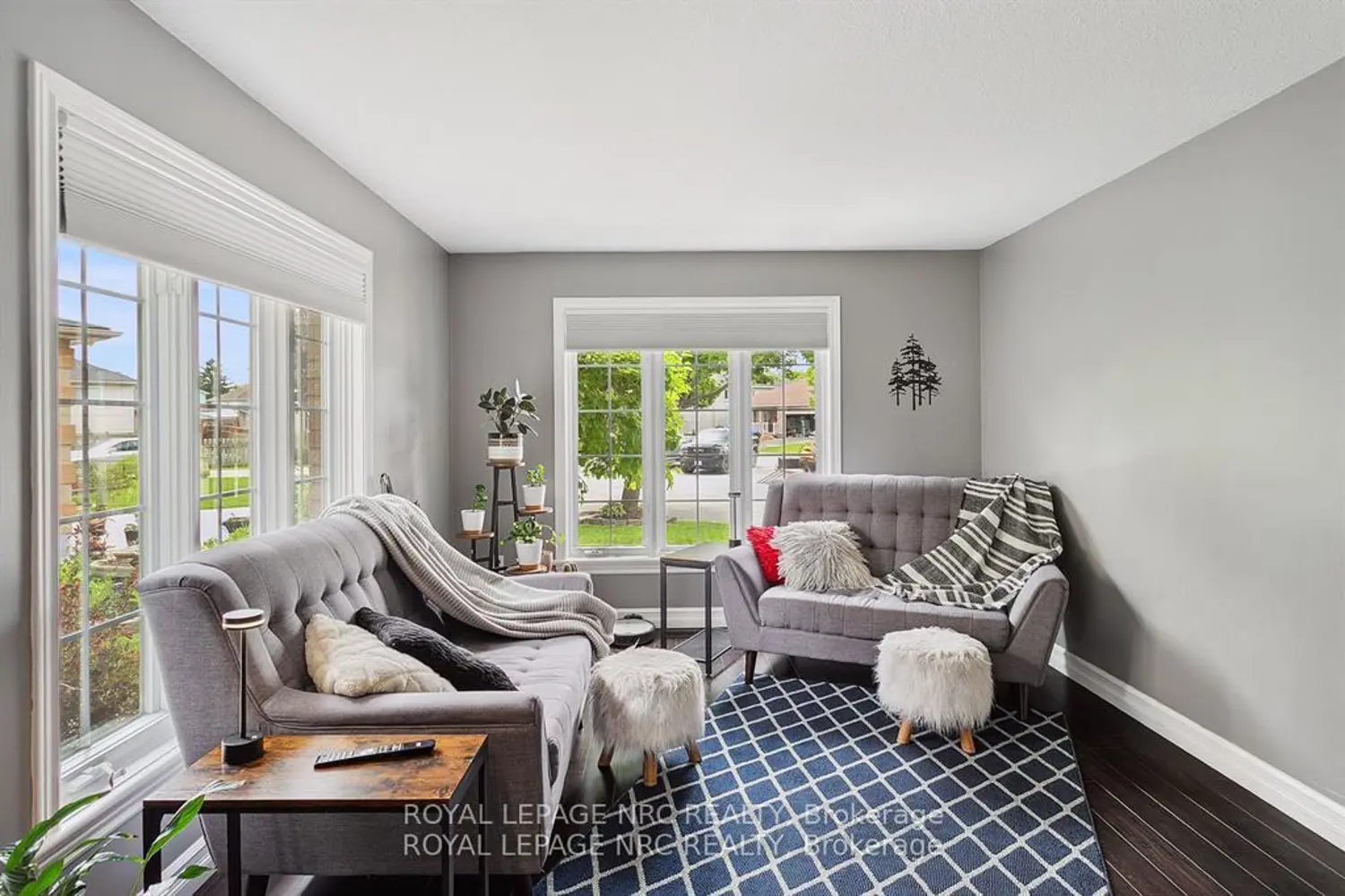 5240 Marcel Crescent photo 5