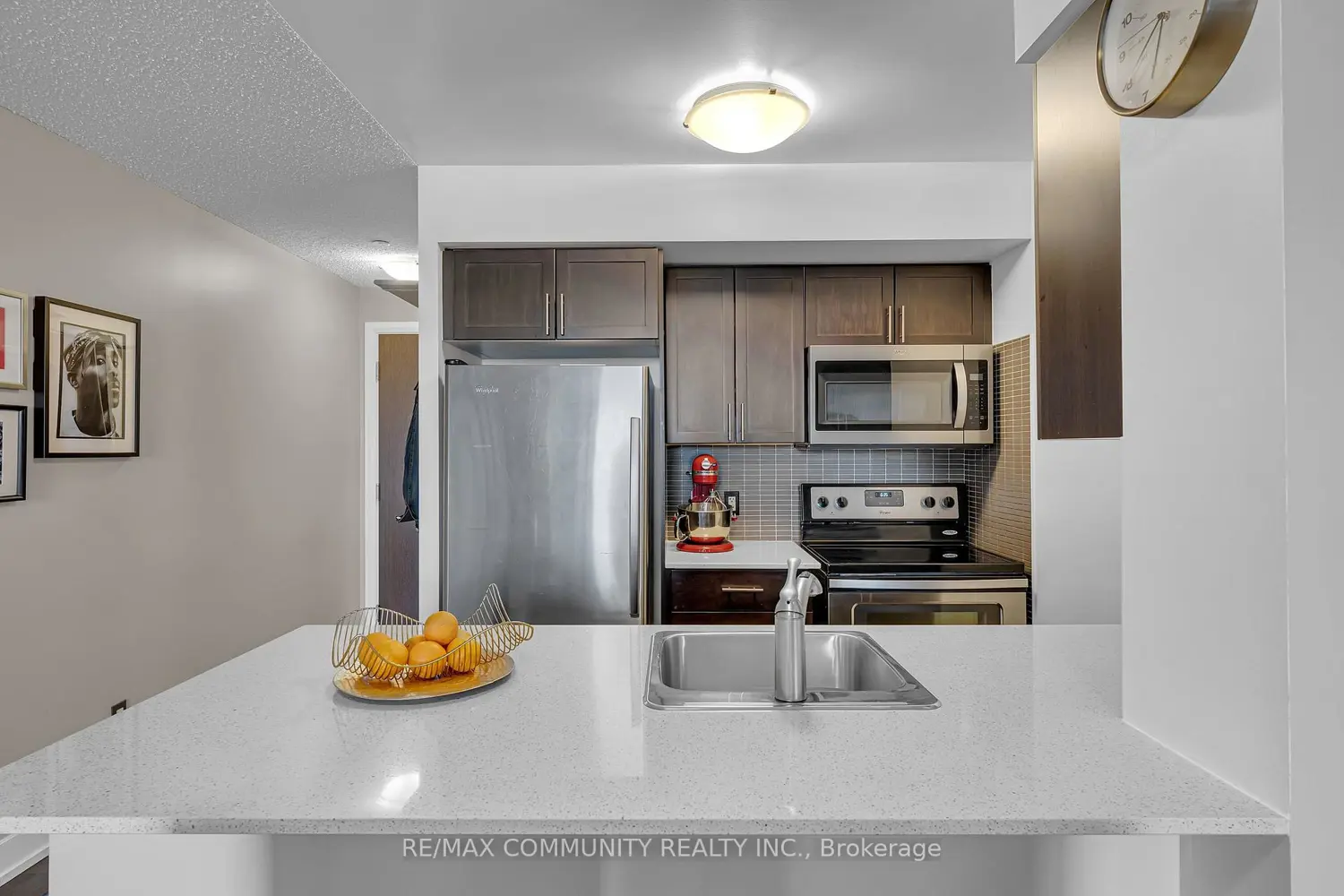2 Eva Road 1227 photo 4