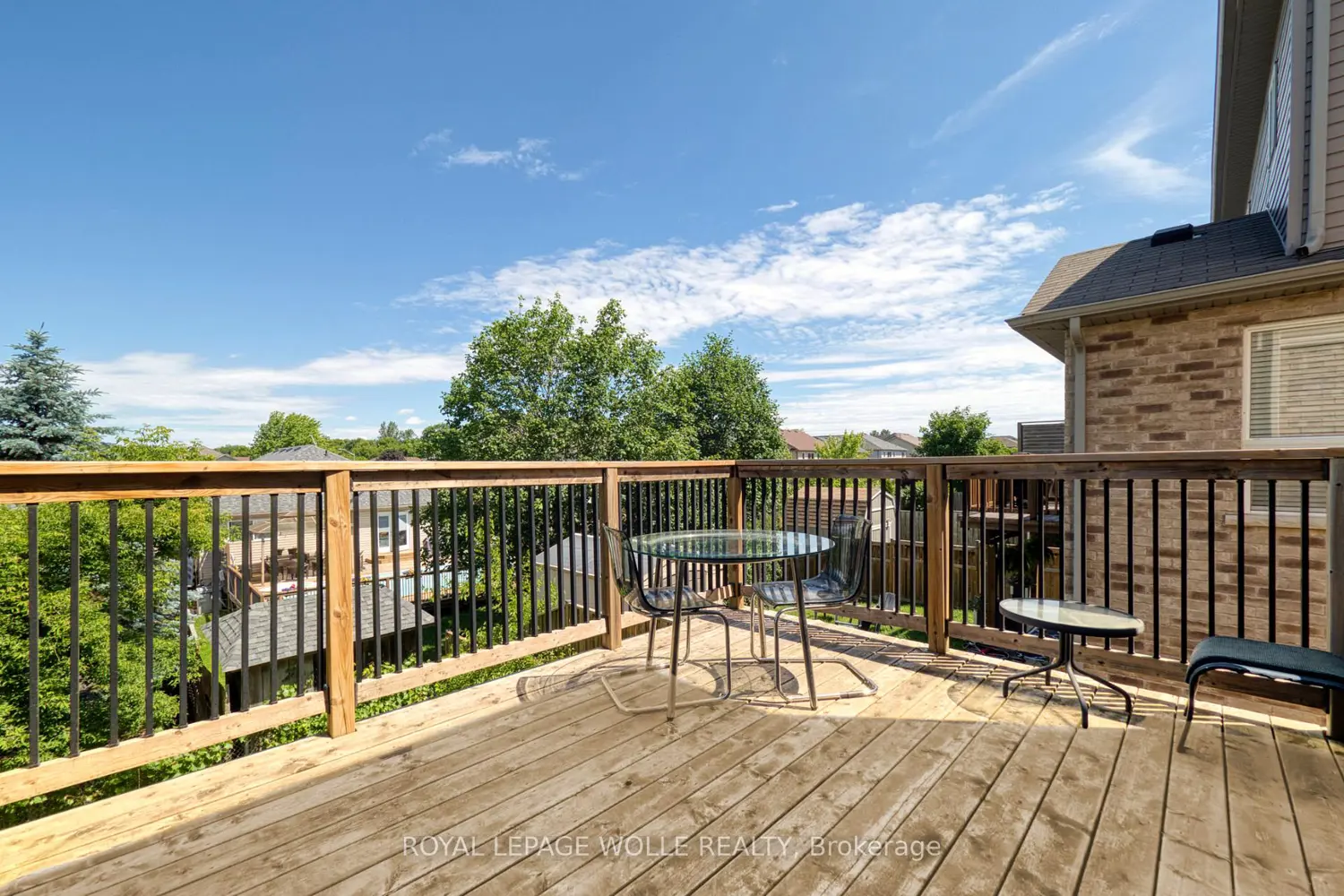 264 Vincent Drive photo 4