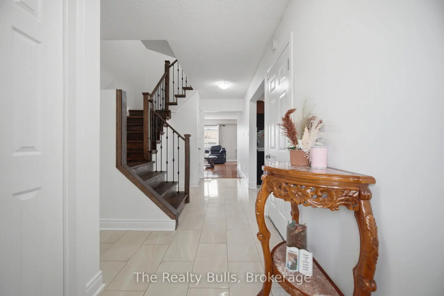 38 Thorntree Crescent photo 2