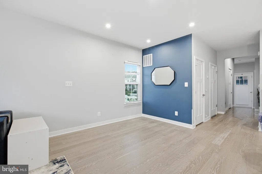215 Felix Drive, Newark, DE 19713