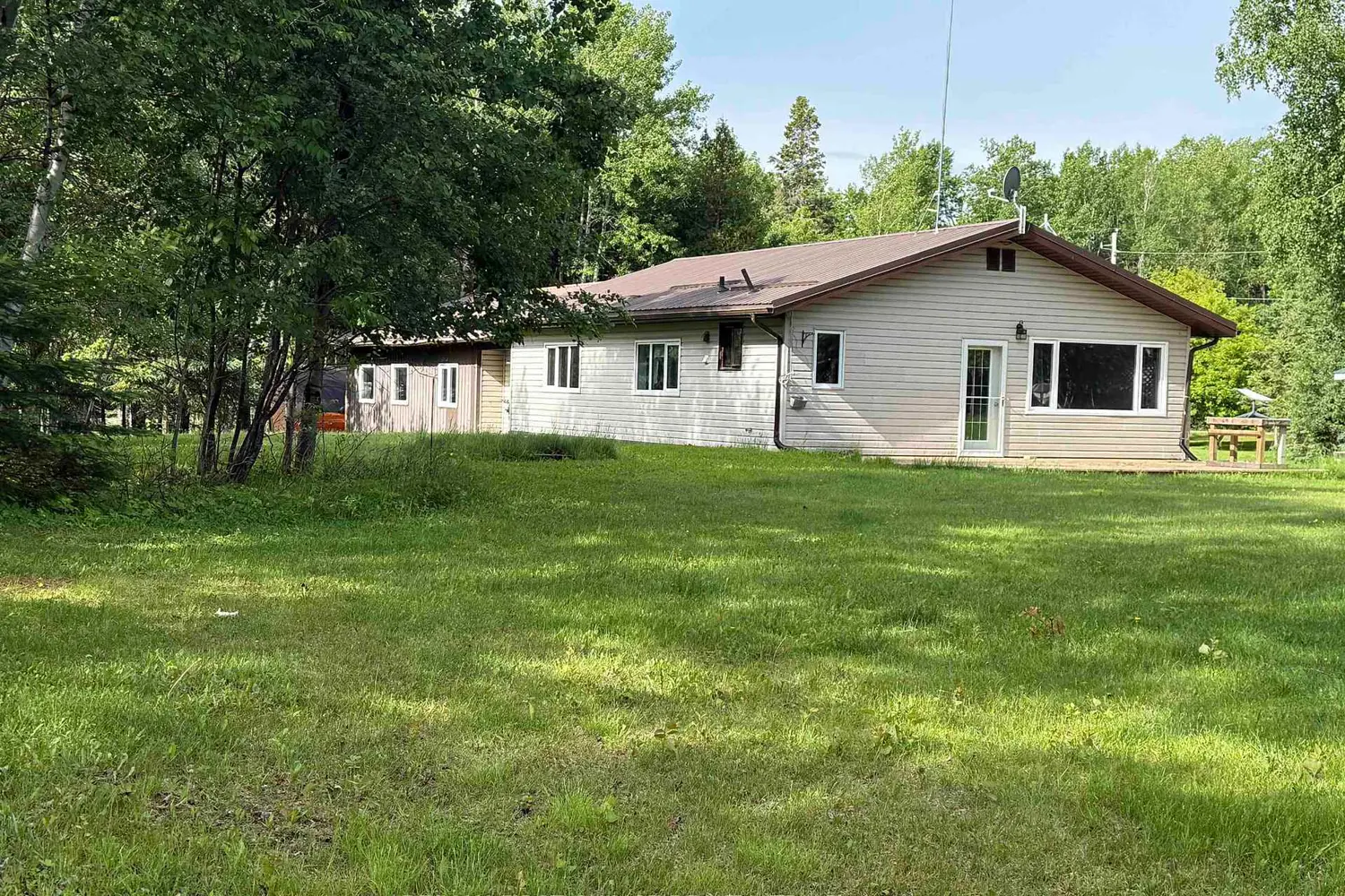 849 Mcintyre Drive photo 3