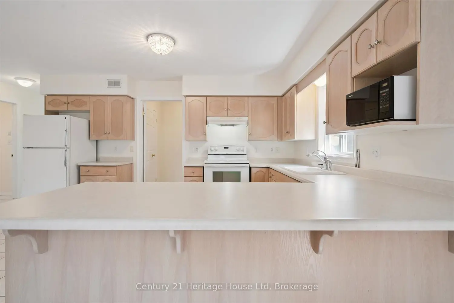35 Shackleton Drive photo 4