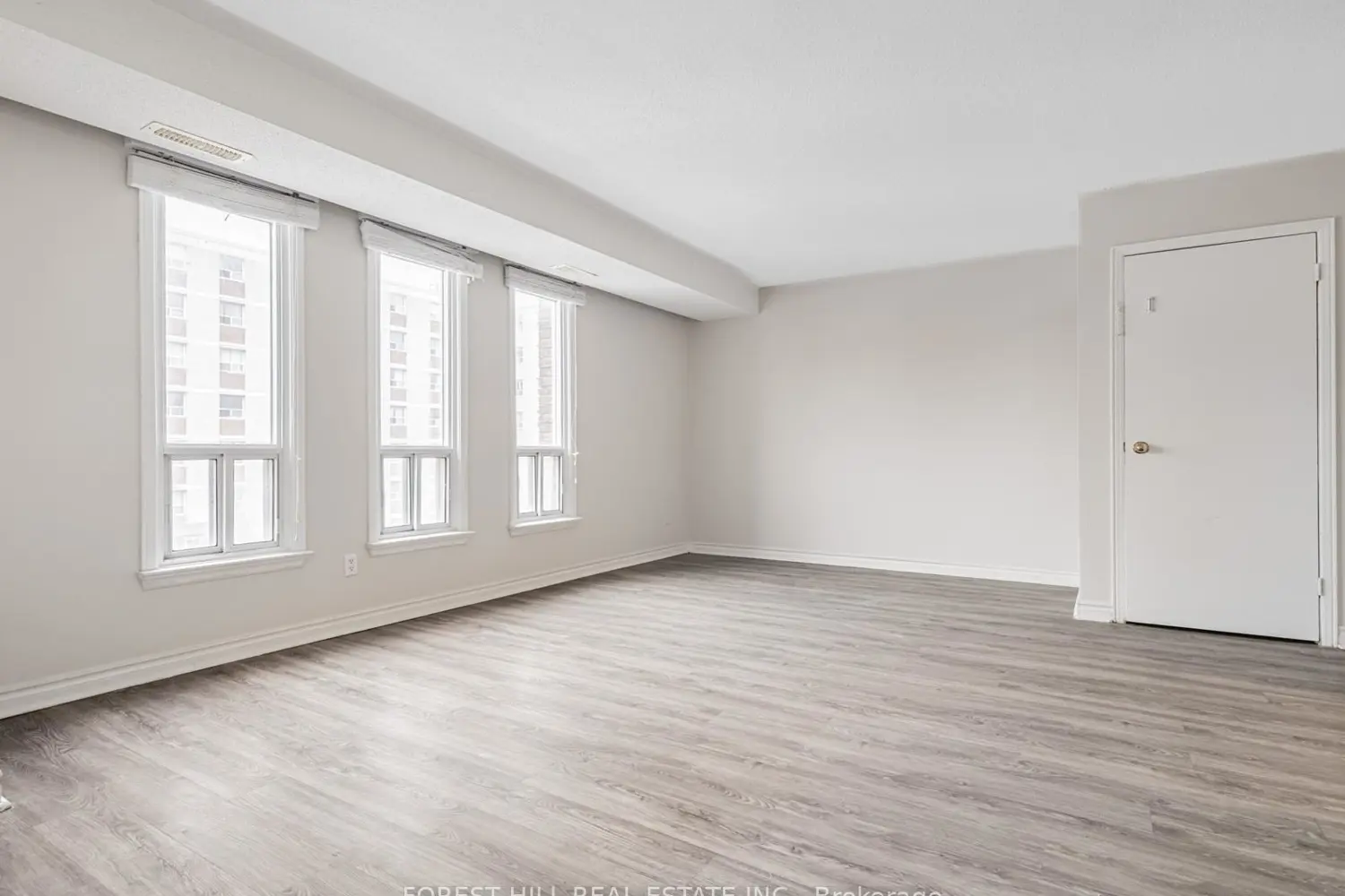16 Rexdale Boulevard 25 photo 2