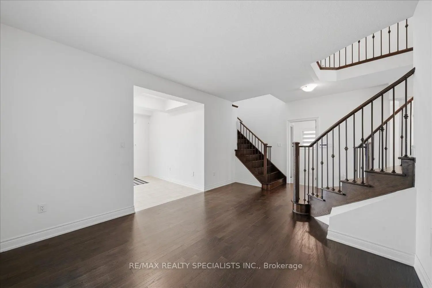 281 Blue Dasher Boulevard photo 3