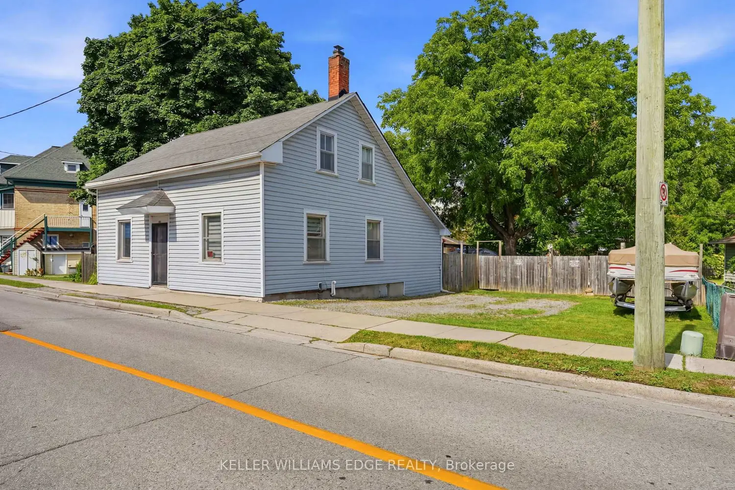 788 Laurel Street photo 2