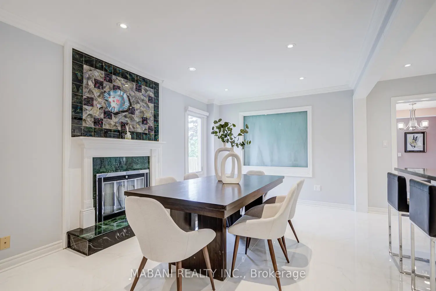 38 Marchwood Crescent photo 5