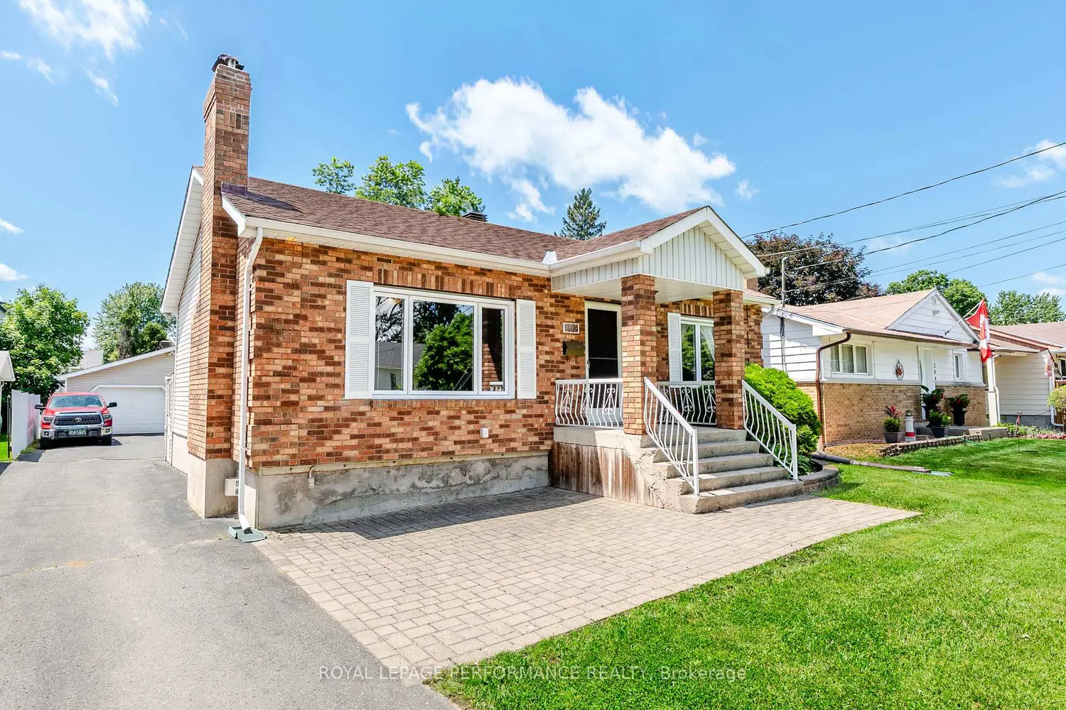202 Susan Avenue photo 2