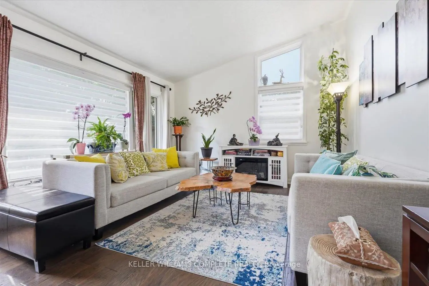 3255 Prior Crescent photo 3