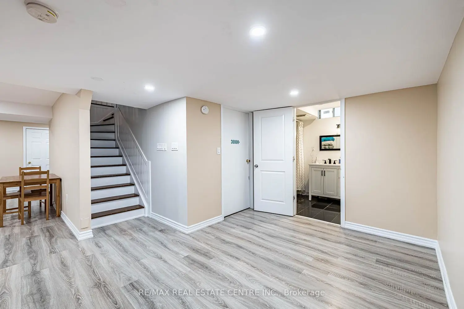 506 Jones Road photo 5
