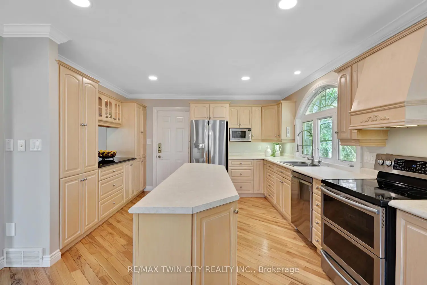 1279 Maple Manor Road photo 4