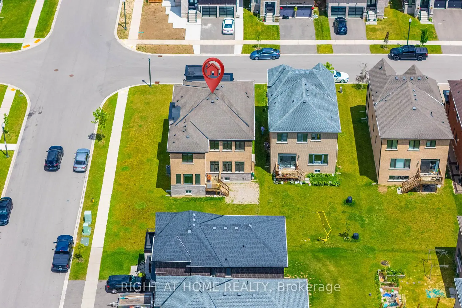 1104 Edinburgh Drive photo 4