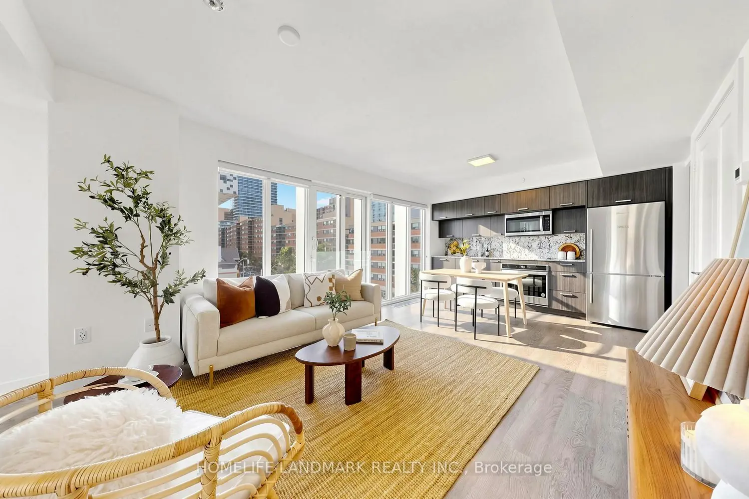 50 Mccaul Street 504 photo 3