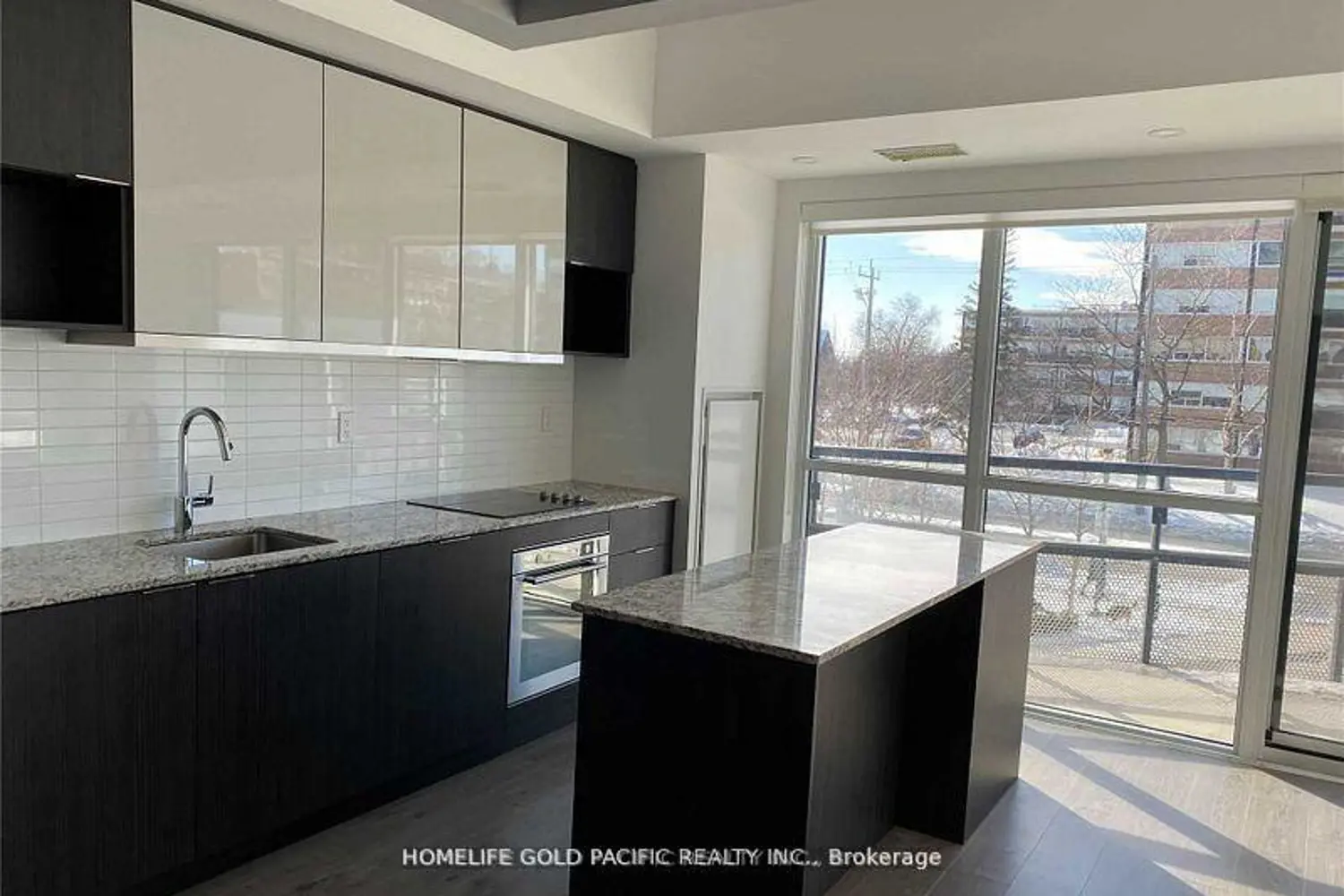 99 The Donway Road 209 photo 4
