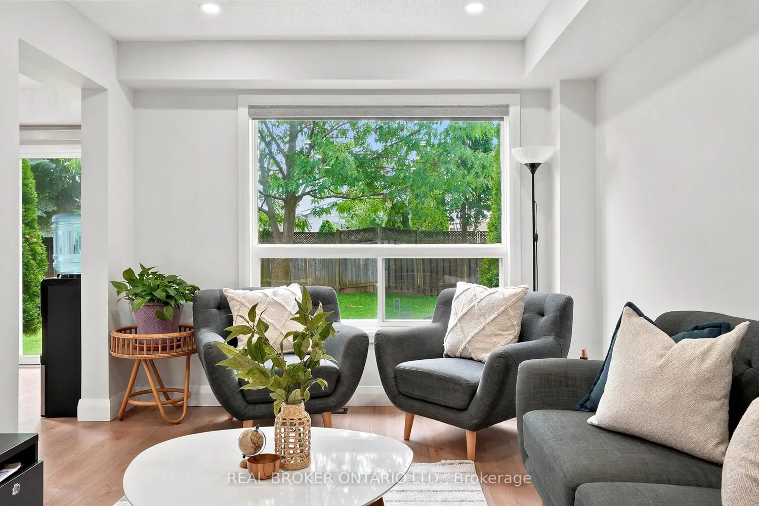 76 Lardner Street photo 2