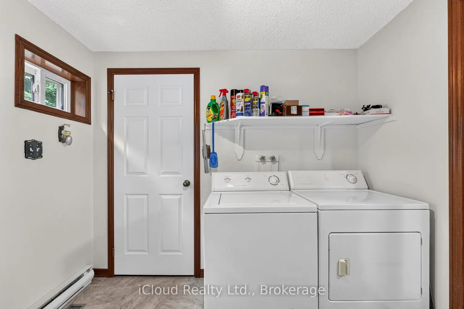 20 Mactavesh Crescent photo 5