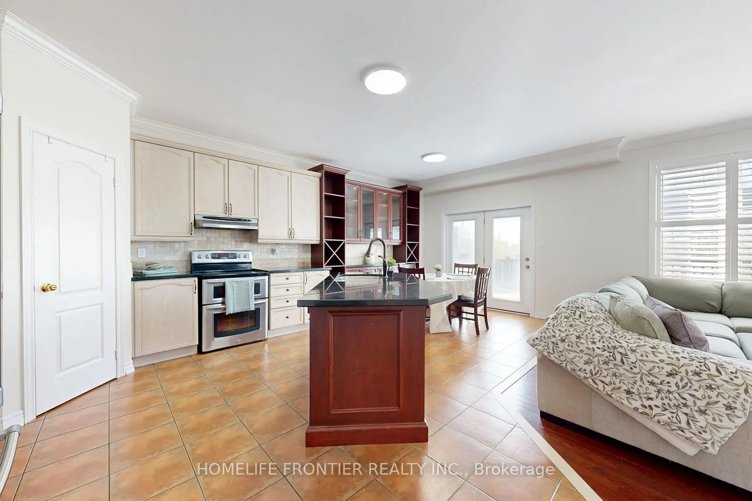 1509 Aldergrove Drive photo 4