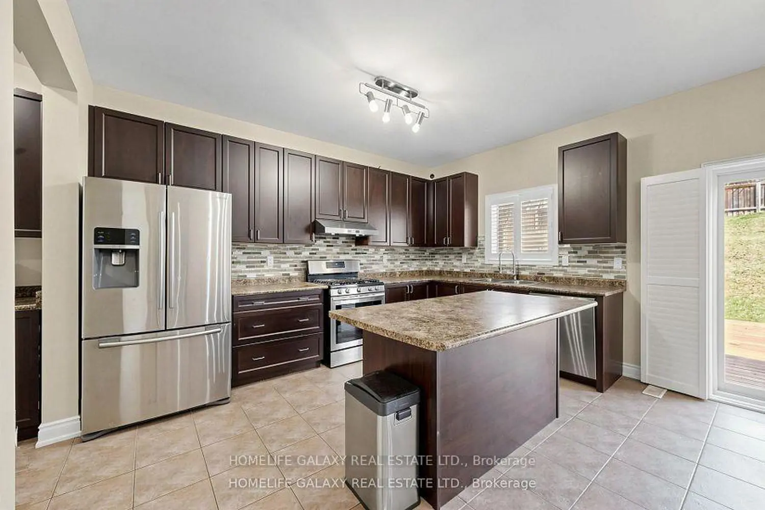 1871 Arborwood Drive photo 3