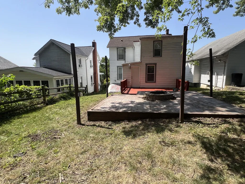9 E D Street E, Brunswick, MD 21716 photo 2