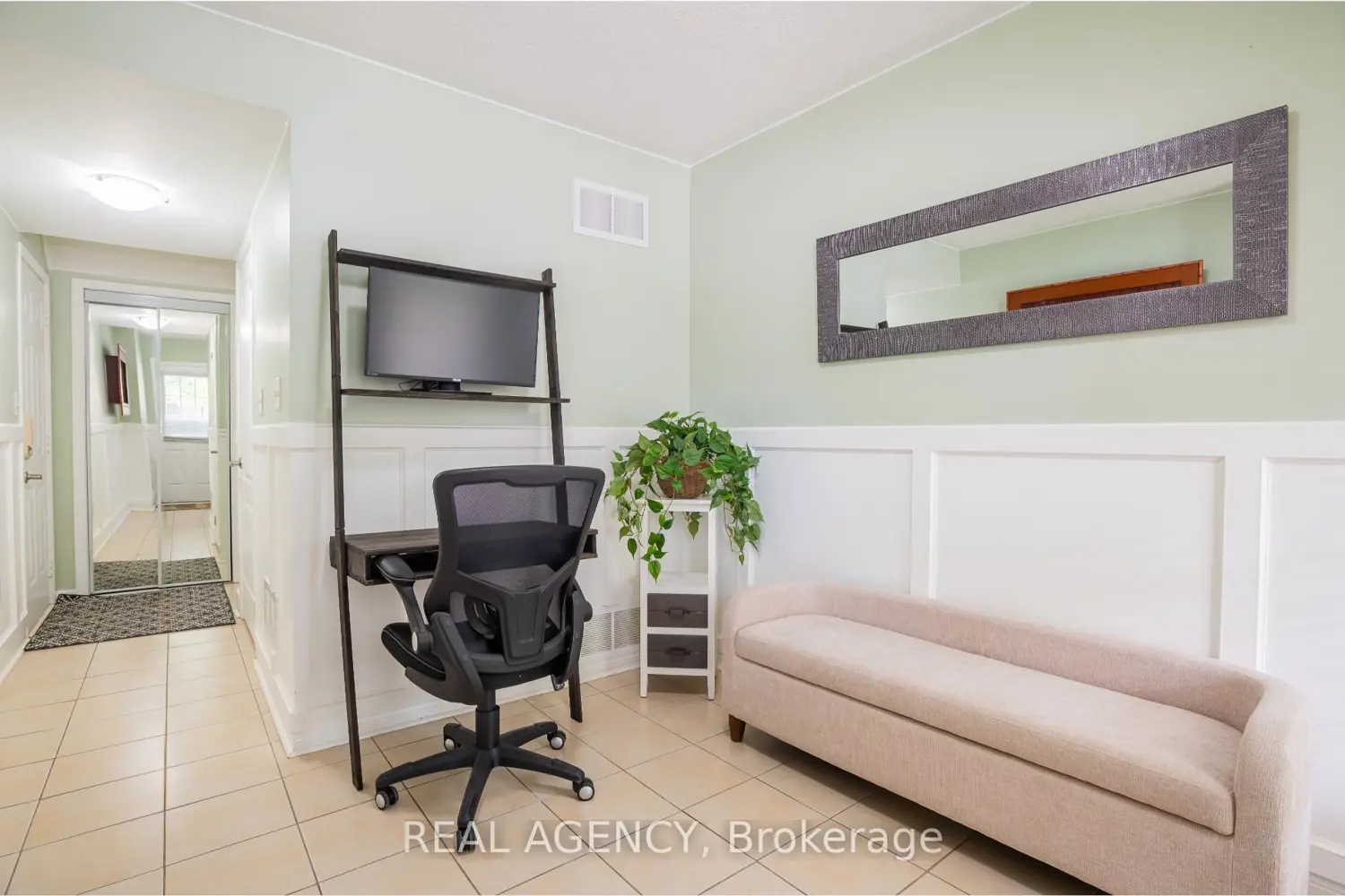 3034 Dewridge Avenue photo 5