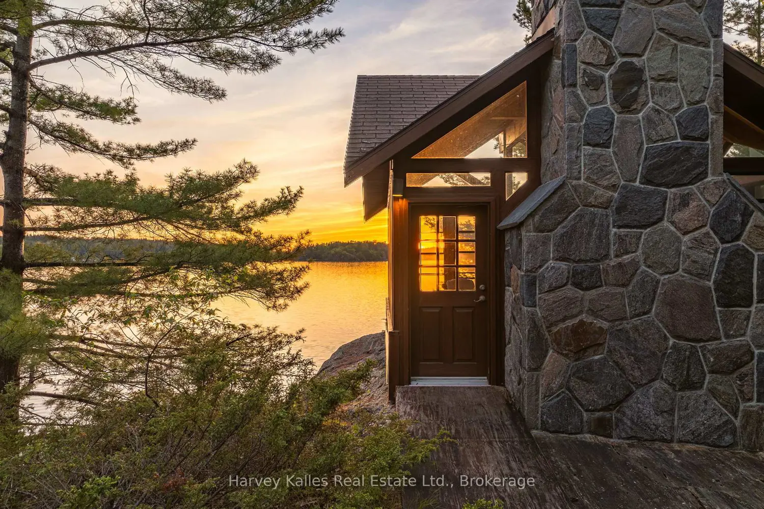 1615 Muskoka Road photo 2