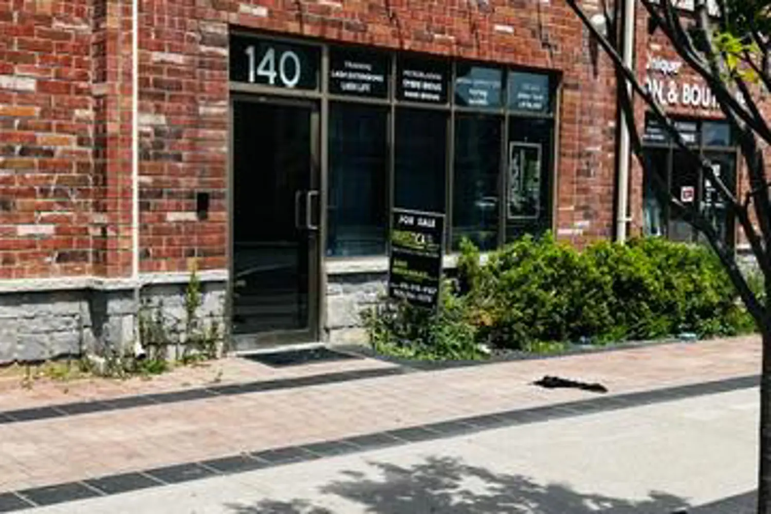 140 Inspire Boulevard photo 3