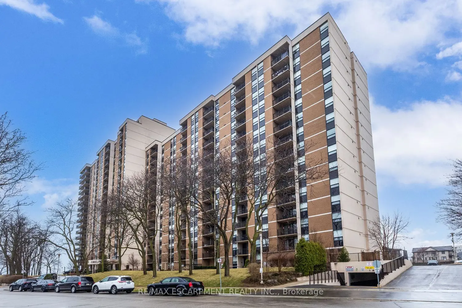 500 Green Road 1701 photo 3