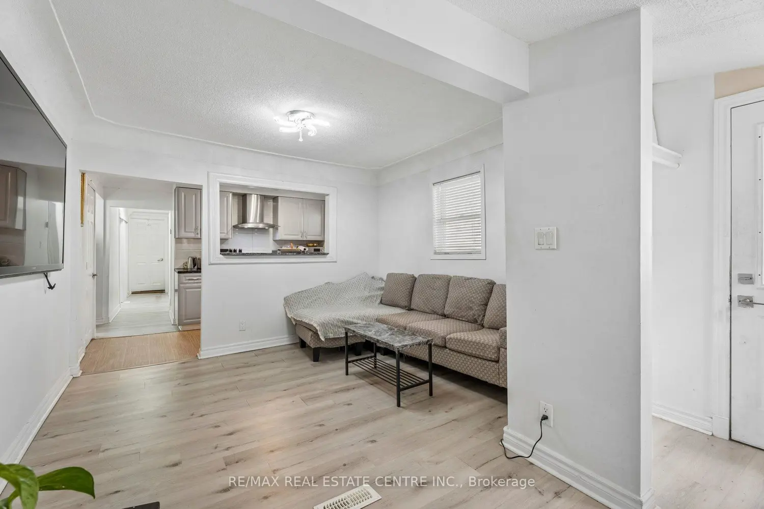 43 Whitfield Avenue photo 4