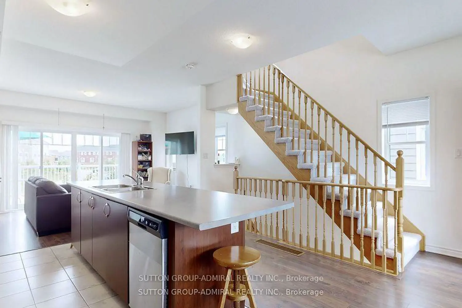 146 Village Gate Drive photo 3