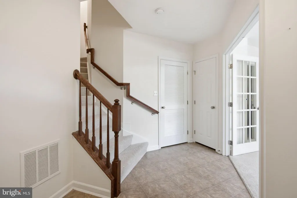 6926 Red Clay Forge Unit 8, Elkridge, MD 21075 photo 4