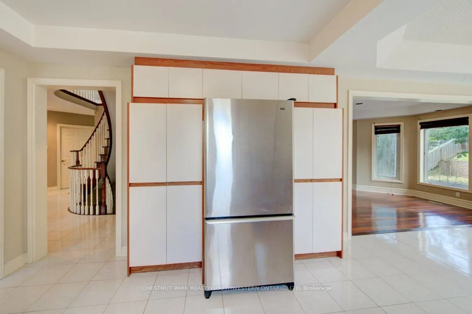 14 Antrim Court photo 5