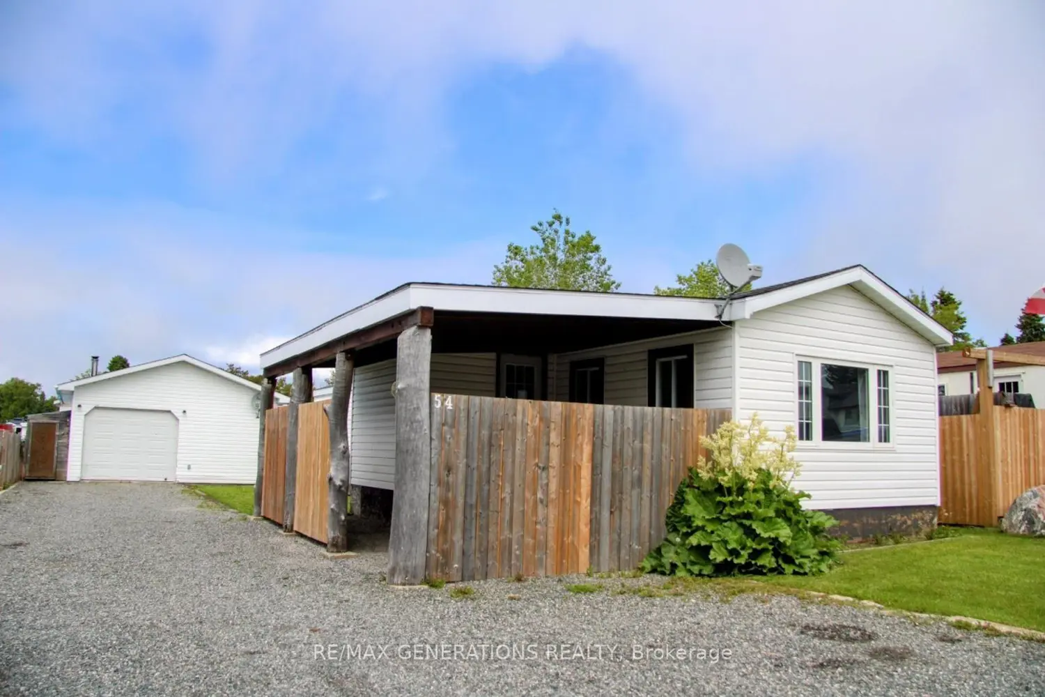 54 Jackson Crescent